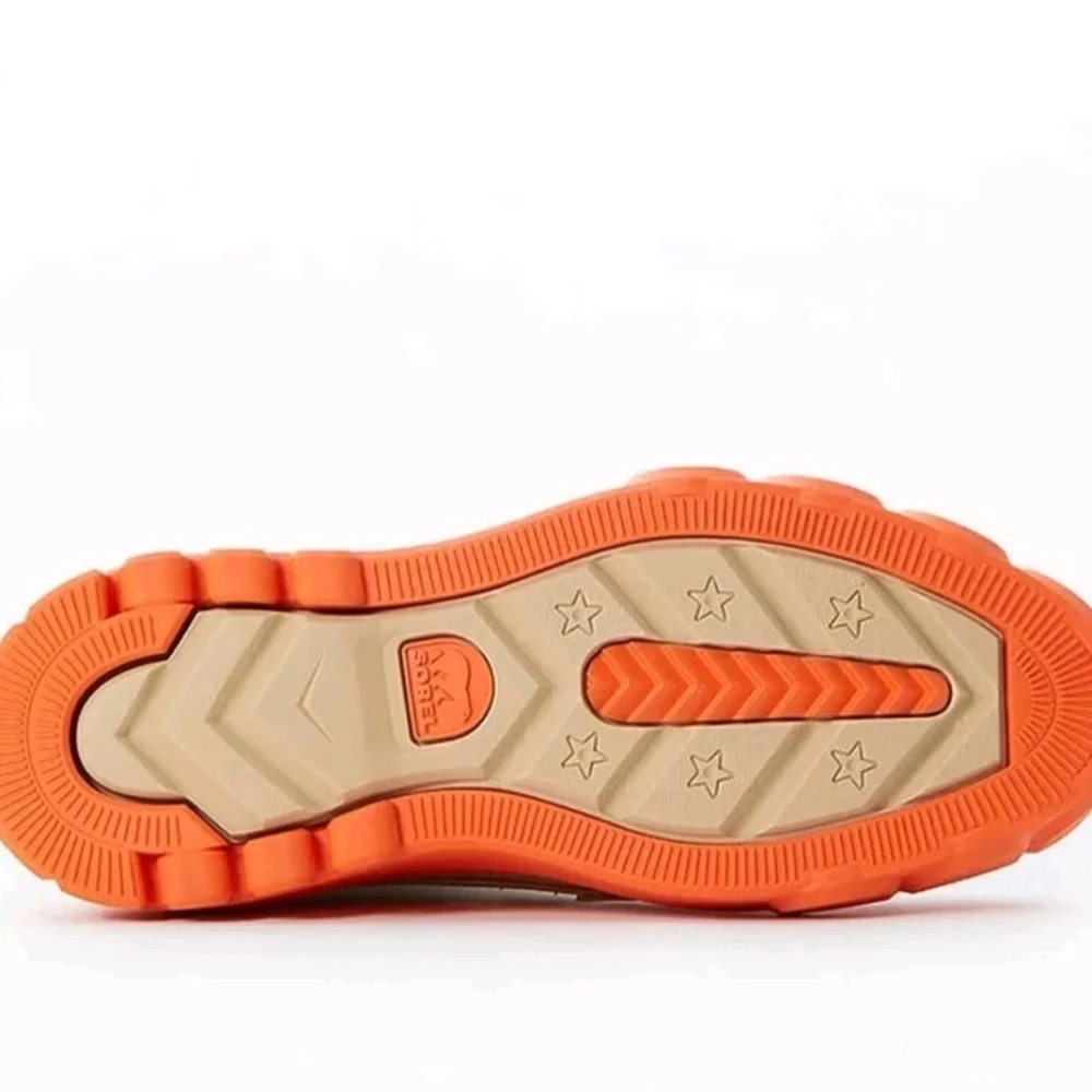 Sorel Women's Lace-Up Cream and Orange Boots Size 7.5. - Picture 6 of 12